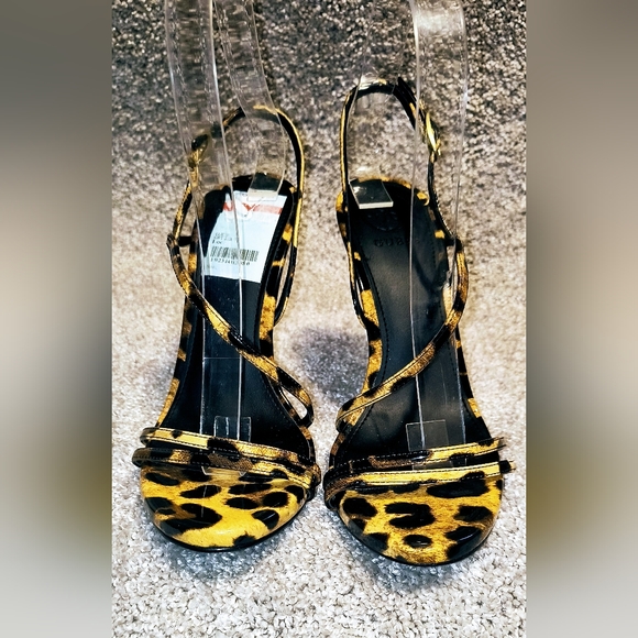 Guess Cheetah Sandals - Picture 1 of 5